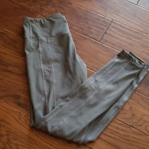 Curves and combatboots leggings